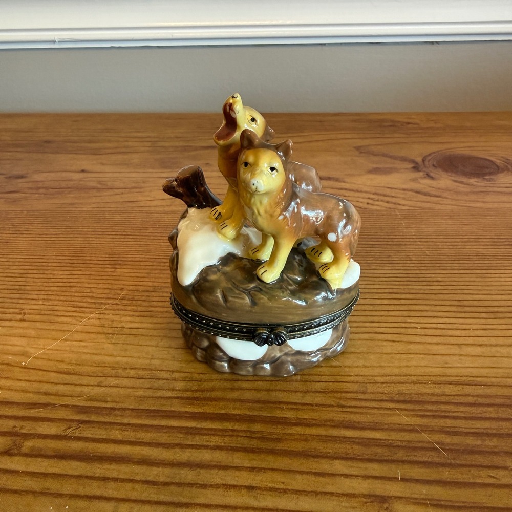 Vintage Ceramic Trinket Box Wolves Howling Forest Hinged Lid Jewelry Organizer - Picture 2 of 8